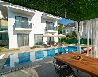Fethiye Ölüdeniz'de Nezih Konumda, Özel Havuzlu, Modern Villa - 2