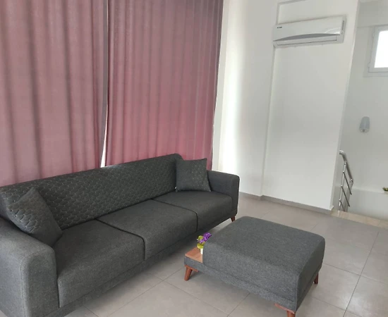 Fethiye Ölüdeniz'de Sakin Konumda, Ortak Havuzlu, 6 Kişilik Apart - 1