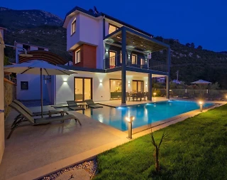 Fethiye Ölüdeniz'de Merkeze Yakın, Özel Havuzlu, 8 Kişilik Villa - 3