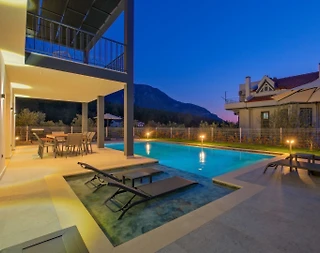 Fethiye Ölüdeniz'de Merkeze Yakın, Özel Havuzlu, 8 Kişilik Villa - 4