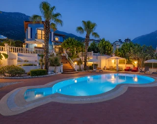 Fethiye Ölüdeniz'de Geniş Ailelere Uygun, Özel Havuzlu, Lüks Villa - 1