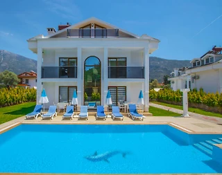 Fethiye Ölüdeniz'de Sakin Konumda, Özel Havuzlu, Bahçeli Villa - 1