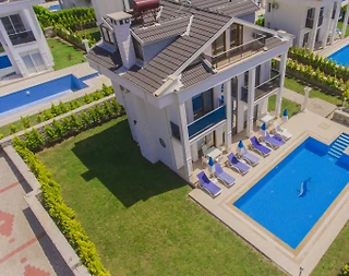 Fethiye Ölüdeniz'de Sakin Konumda, Özel Havuzlu, Bahçeli Villa - 3