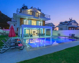 Fethiye Ölüdeniz'de Sakin Konumda, Özel Havuzlu, Konforlu Villa - 2