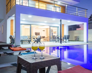 Fethiye Ölüdeniz'de Sakin Konumda, Özel Havuzlu, Konforlu Villa - 3