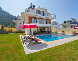 Fethiye Ölüdeniz'de Sakin Konumda, Özel Havuzlu, Konforlu Villa - 5