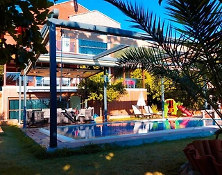 Fethiye Ölüdeniz'de Sakin Konumda, Özel Havuzlu, Konforlu Villa - 1