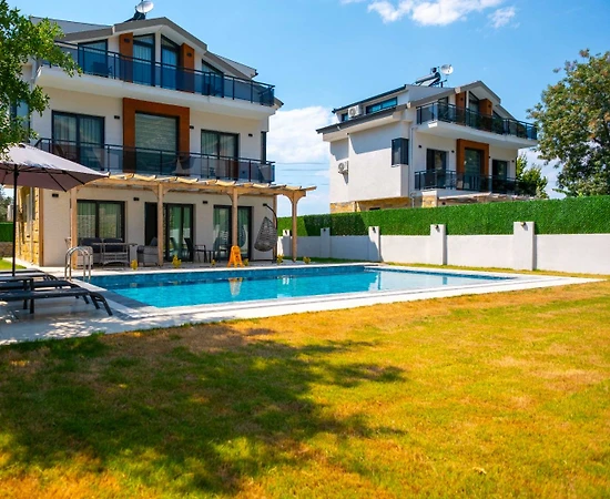 Fethiye Ölüdeniz'de Sakin Konumda, Özel Havuzlu, Konforlu Villa - 1