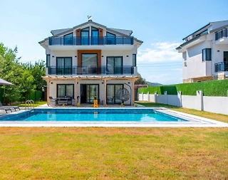 Fethiye Ölüdeniz'de Sakin Konumda, Özel Havuzlu, Konforlu Villa - 2
