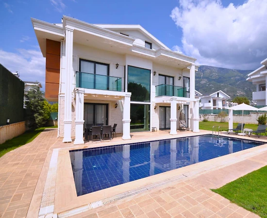 Fethiye Ölüdeniz'de Sakin Konumda, Özel Havuzlu, Lüks Villa - 1