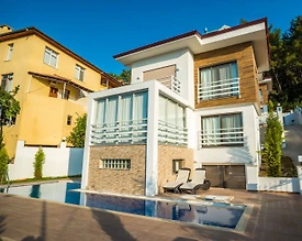 Fethiye Ölüdeniz'de Sakin Konumda, Özel Havuzlu, Merkezi Villa - 2