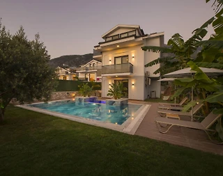 Fethiye Ölüdeniz'de Kiralık Tasarıma Sahip, Özel Havuzlu, Kiralık Villa - 5