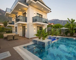 Fethiye Ölüdeniz'de Kiralık Tasarıma Sahip, Özel Havuzlu, Kiralık Villa - 1