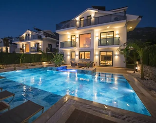 Fethiye Ölüdeniz'de Yemyeşil Bahçeye Sahip, Özel Havuzlu, Lüks Villa - 1