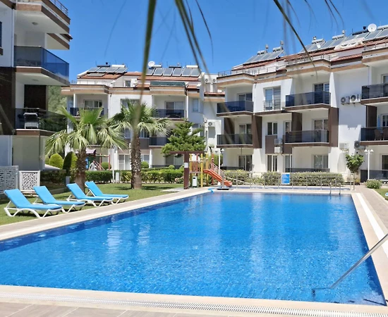 Fethiye Ölüdeniz'de Site İçerisinde, Ortak Havuzlu, Kiralık Apart - 1