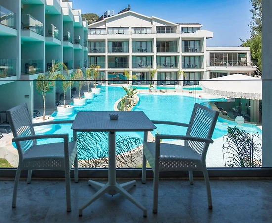 Fethiye Ölüdeniz'de Site İçerisinde, Ortak Havuzlu, Kiralık Tatil Odası - 1