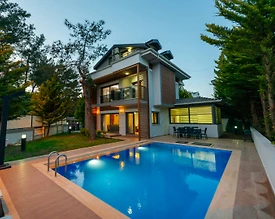 Fethiye Ölüdeniz'de Yemyeşil Bahçe İçerisinde, Özel Havuzlu, Lüks Villa  - 2