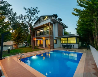 Fethiye Ölüdeniz'de Yemyeşil Bahçe İçerisinde, Özel Havuzlu, Lüks Villa - 2
