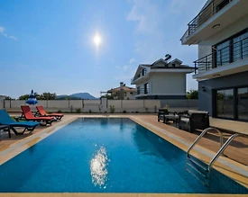 Fethiye Ölüdeniz'de Yemyeşil Bahçeli, Özel Havuzlu, 3+1 Villa - 3