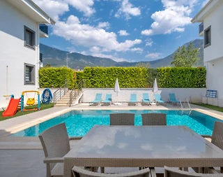 Fethiye Ölüdeniz'de Yemyeşil Bahçeli, Özel Havuzlu, Şık Villa - 5