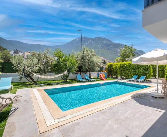 Fethiye Ölüdeniz'de Yemyeşil Bahçeli, Özel Havuzlu, Kiralık Villa - 1