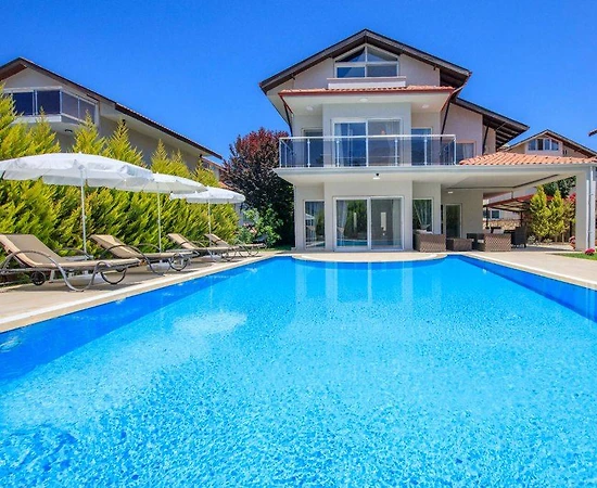 Fethiye Ölüdeniz'de Yemyeşil Doğada, Özel Havuzlu, Konforlu Villa - 1