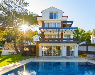 Fethiye Ölüdeniz'de Yemyeşil Doğada, Özel Havuzlu, Merkezi Villa - 1