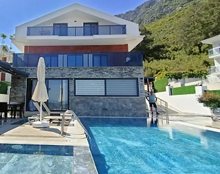 Fethiye Ölüdeniz'de Yeşillikler İçerisinde, Özel Havuzlu, Ferah Villa - 1