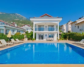 Fethiye Ölüdeniz'de Yüksek Konumda, Özel Havuzlu, Geniş Villa - 2