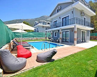 Fethiye Ölüdeniz'de Yemyeşil Bahçeli, Özel Havuzlu, 8 Kişilik Villa - 1
