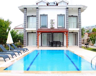 Fethiye Ölüdeniz'de Nezih Konumda, Özel Havuzlu, Konforlu Villa - 1