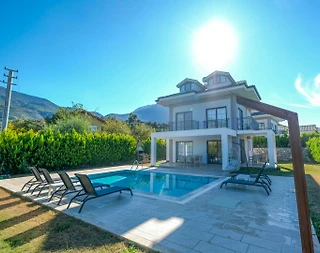 Fethiye Ölüdeniz'de Nezih Konumda, Özel Havuzlu, Lüks Villa - 1