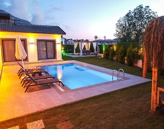 Fethiye Ölüdeniz'de Bahçe İçerisinde, Özel Havuzlu, 5 Kişilik Villa - 3
