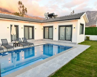 Fethiye Ölüdeniz'de Bahçe İçerisinde, Özel Havuzlu, 5 Kişilik Villa - 1