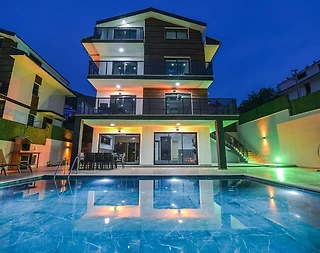 Fethiye Ölüdeniz'de Geniş Ailelere Uygun, Özel Havuzlu, Lüks Villa - 1