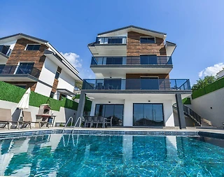 Fethiye Ölüdeniz'de Geniş Bahçe İçerisinde, Özel Havuzlu, Şık Villa - 3