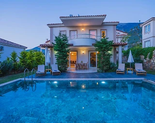 Fethiye Ölüdeniz'de Ferah Bahçe İçerisinde, Özel Havuzlu, 3+1 Villa - 1