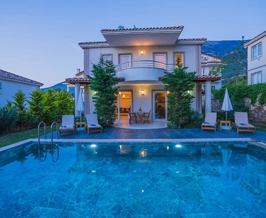 Fethiye Ölüdeniz'de Ferah Bahçe İçerisinde, Özel Havuzlu, 3+1 Villa - 1