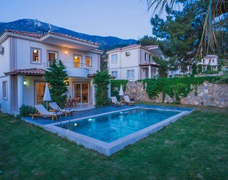Fethiye Ölüdeniz'de Ferah Bahçe İçerisinde, Özel Havuzlu, 3+1 Villa - 3