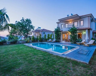 Fethiye Ölüdeniz'de Ferah Bahçe İçerisinde, Özel Havuzlu, 3+1 Villa - 4