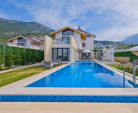 Fethiye Ölüdeniz'de Kalabalık Ailelere Uygun, Özel Havuzlu, Kiralık Villa - 1