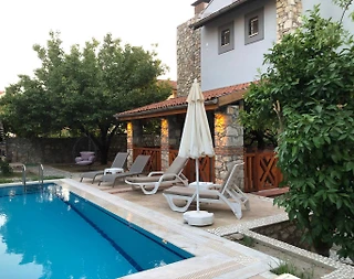 Fethiye Ovacık'ta Geniş Ailelere Uygun, Özel Havuzlu, 3+1 Villa - 1