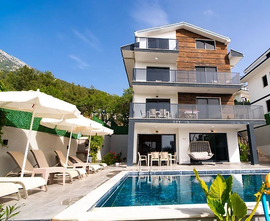 Fethiye Ovacık'ta Kalabalık Ailelere Uygun, Özel Havuzlu, Modern Villa - 1