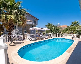 Fethiye Ölüdeniz'de Merkezi Konumda, Özel Havuzlu, 8 Kişilik Şık Villa - 3