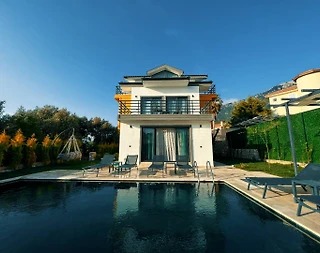 Fethiye Ölüdeniz'de Merkeze Yakın, Özel Havuzlu, Lüks Villa - 2
