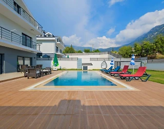 Fethiye Ovacık'ta Merkezi Konumda, Özel Havuzlu, Şık Villa - 4