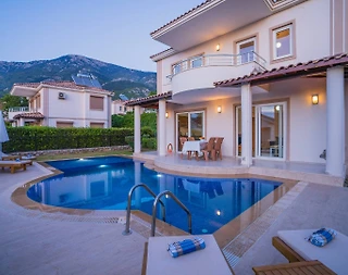 Fethiye Ölüdeniz'de Nezih Konumda, Özel Havuzlu, Konforlu Villa - 4