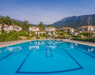 Fethiye Ölüdeniz'de Site İçerisinde, Ortak Havuzlu, Modern Villa - 1
