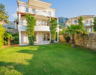 Fethiye Ölüdeniz'de Site İçerisinde, Ortak Havuzlu, Modern Villa - 2