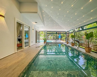 Fethiye Ölüdeniz'de Yemyeşil Doğada, Açık ve Kapalı Havuzlu, Şık Villa - 5